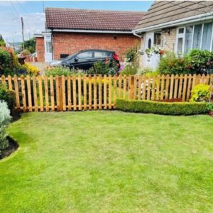 6FT x 3FT Picket Fence Panel Pointed Top Brown Treated