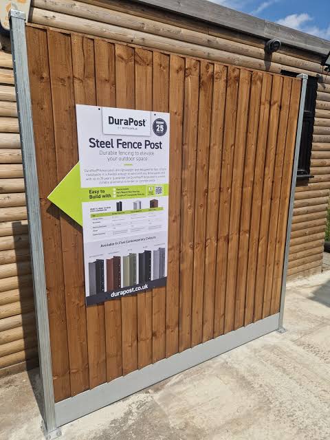 Charfleets Fencing | We supply, deliver and fit all aspects of Quality Fencing at TRADE PRICES | T: 01268 696 930 | FAST Delivery across Essex, Herts, Kent, London & Surrey | www.charfleetsfencing.co.uk Charfleets Fencing