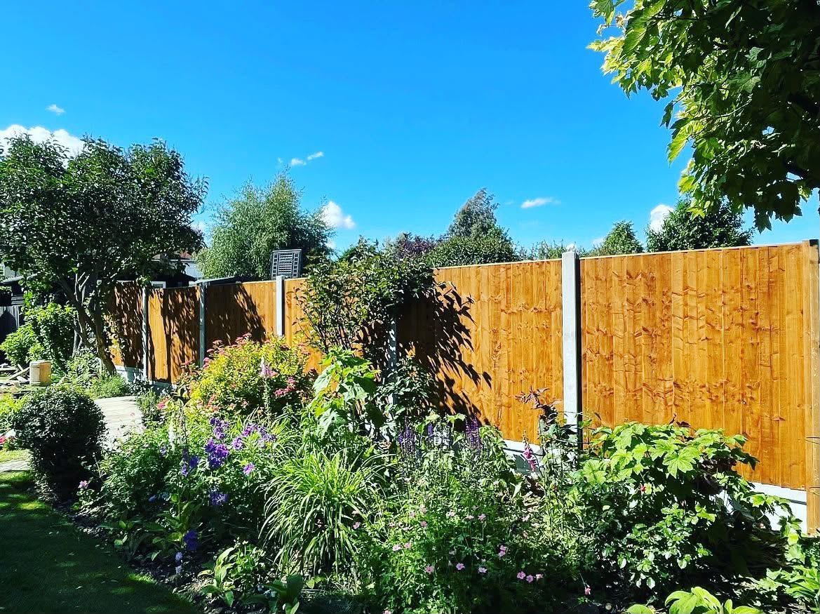 Essex fencing project completed by Charfleets Fencing